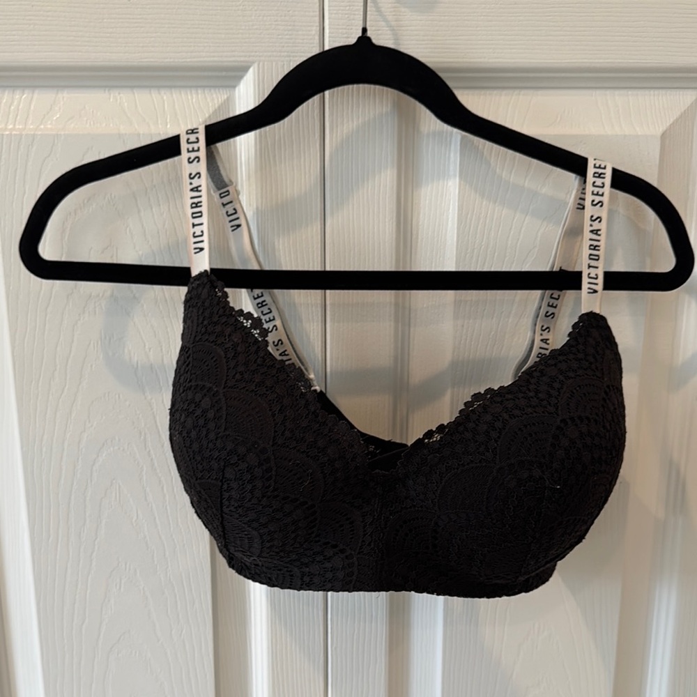 Victoria's Secret Black T-Shirt Bra Intimates 34ddd